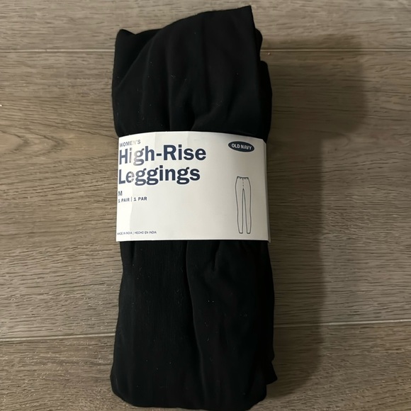 NWT! Old Navy Black High-Waisted Knotted-Hem Leggings - Size Medium 💙 - Picture 5 of 6